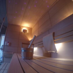 KLAFS Lounge Sauna Polar Starry Sky su žvaigždėtu dangumi