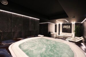 Suncity Hotel & SPA Šiauliai, Uniqua SPA Oazė masažinis baseinas