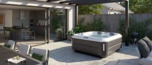 Laisvai pastatomas Jacuzzi masažinis baseinas lauko terasoje